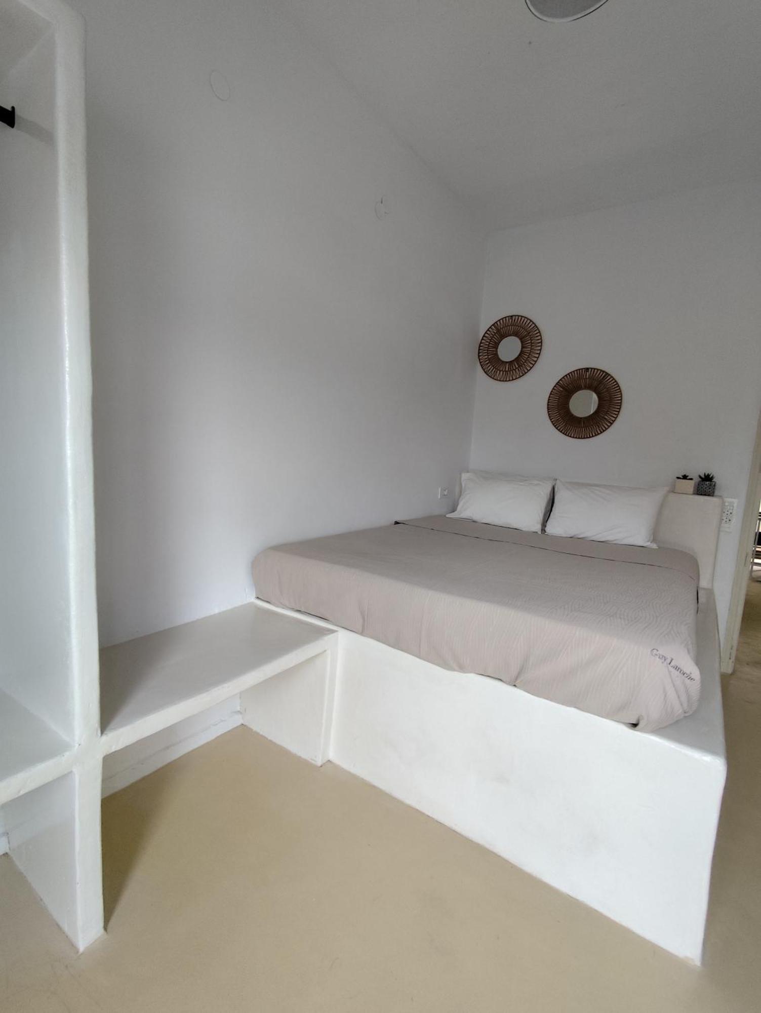 Suite Diminutif 2 Adamantas  Luaran gambar